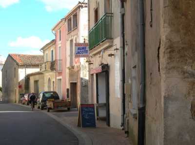 l'ancienne ALIMENTATION 
"Mamie Jacotte"
jusqu'en 2008